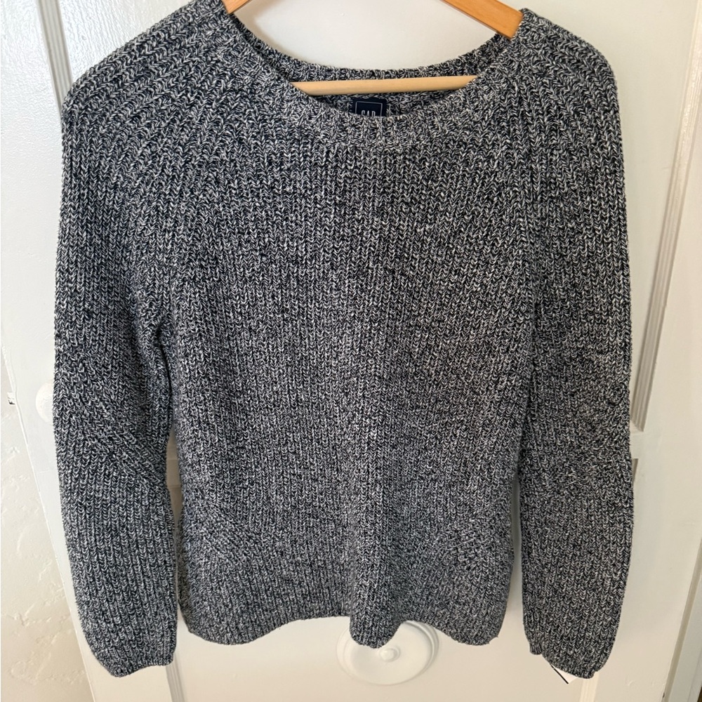 GAP women's black & white marled crewneck sweater